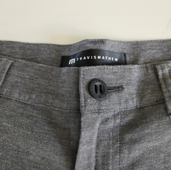 TravisMathew Adirondack Stretch Short 9" Inseam Heathered Black Gray Size 33 - Picture 3 of 9